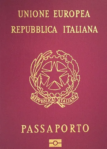 The Italian passport cover